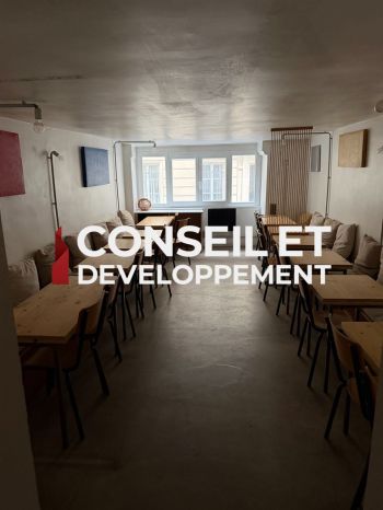 Location Commerce 60&nbsp;m²