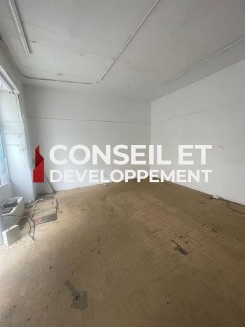 Location Commerce 60&nbsp;m²